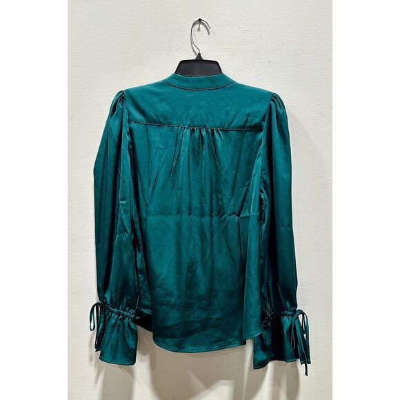Band of the Free Women’s Pine Green Long Sleeve Wrap Blouse - Picture 2 of 5